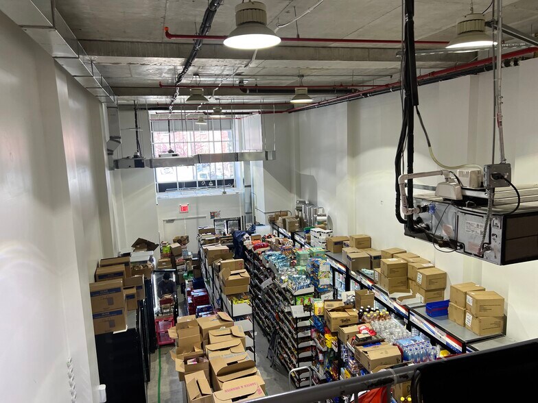 More Photos Of 82 Suydam St, Brooklyn General Retail For Lease