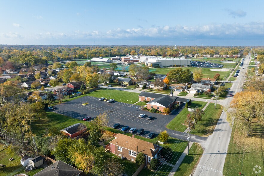 More Photos Of 5333 151st St, Oak Forest Religious Facility For Lease