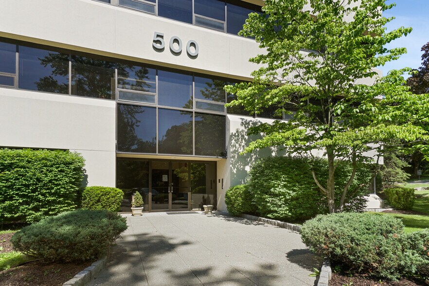 More Photos Of 500 Executive Blvd, Ossining Office For Lease
