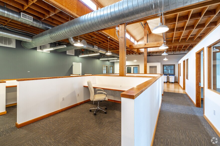 More Photos Of 550-590 2nd St, Oakland Office For Lease