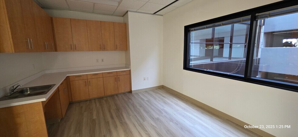 More Photos Of 3900 Essex Ln, Houston Office For Lease