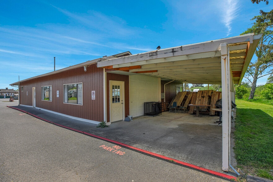 More Photos Of 1140 NW Warrenton Dr, Warrenton Trailer Camper Park For Sale