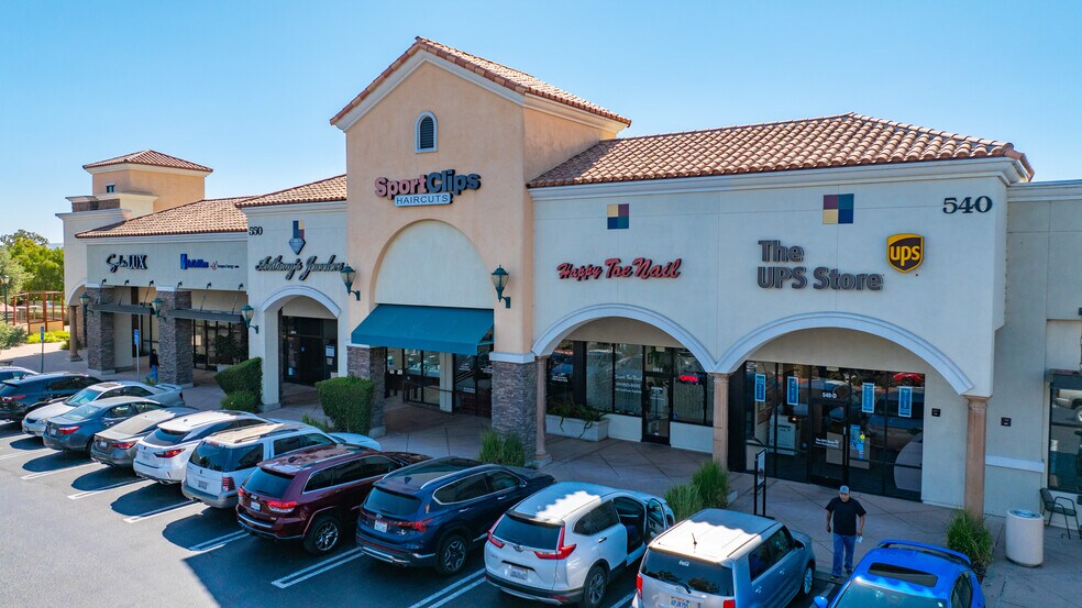 More Photos Of 550 E Betteravia Rd, Santa Maria Freestanding For Sale