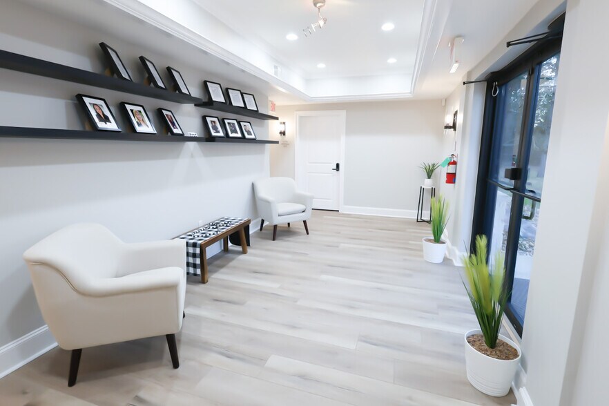 Primary Photo Of 506 Honea Egypt Rd, Magnolia Coworking Space