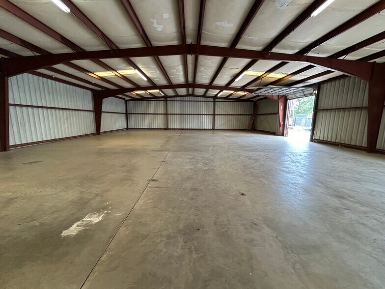 More Photos Of 507 Dynamic Dr, Garner Warehouse For Sale