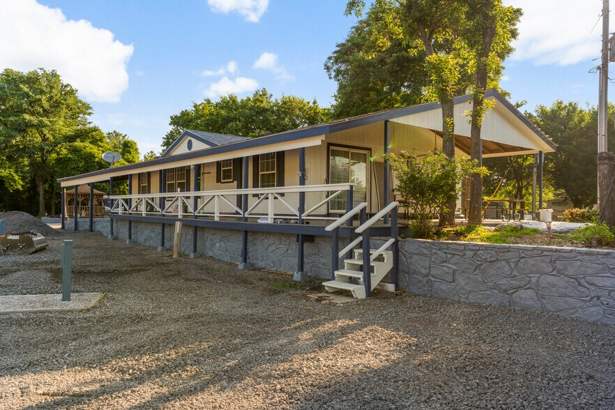 More Photos Of 6476 N 35th St W, Porter Trailer Camper Park For Sale