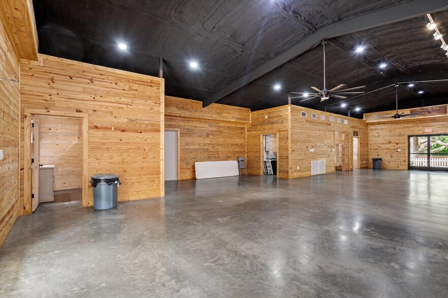 More Photos Of 2508 US-69, Lufkin Lodge Meeting Hall For Sale
