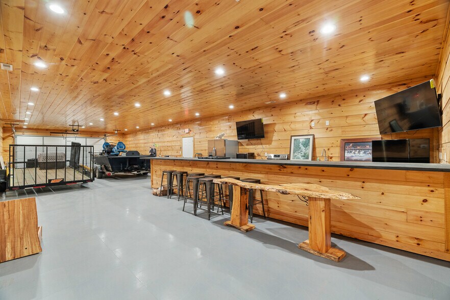 More Photos Of 2005 Boyds Creek Hwy, Sevierville Warehouse For Sale