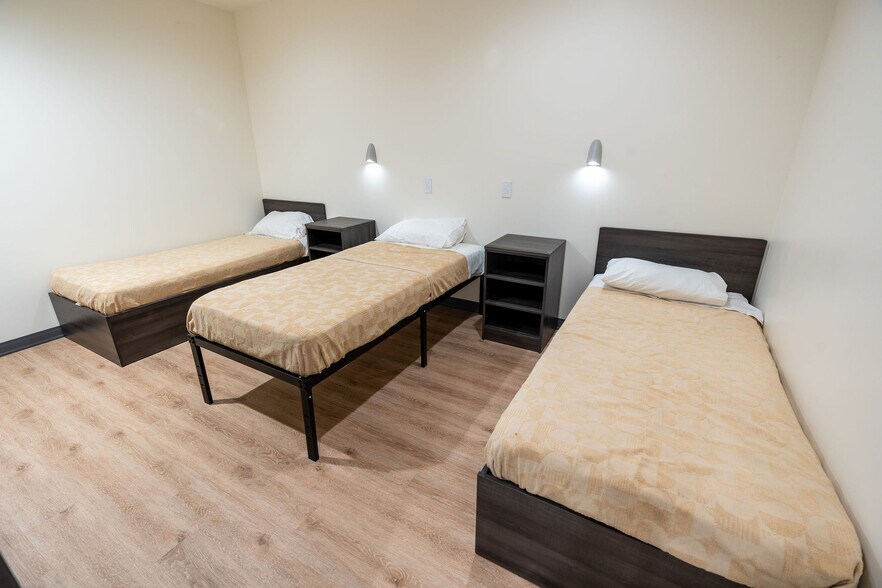 More Photos Of 1841 N 24th St, Phoenix Rehabilitation Center For Sale