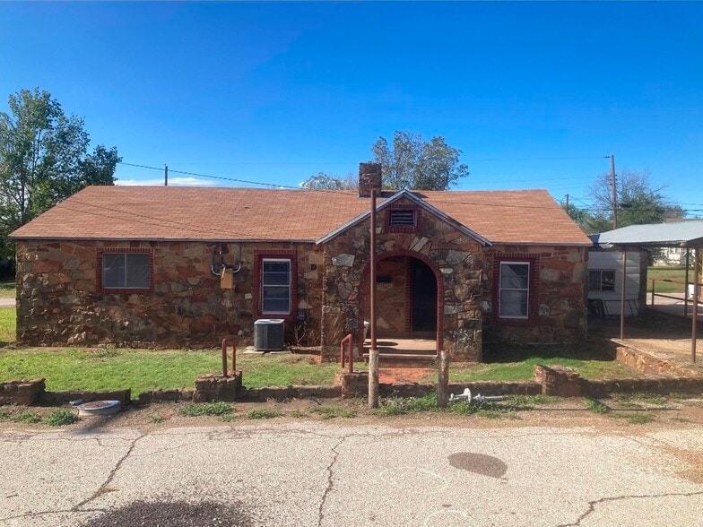 Primary Photo Of 1716 State Highway 16 S, Graham Office For Sale