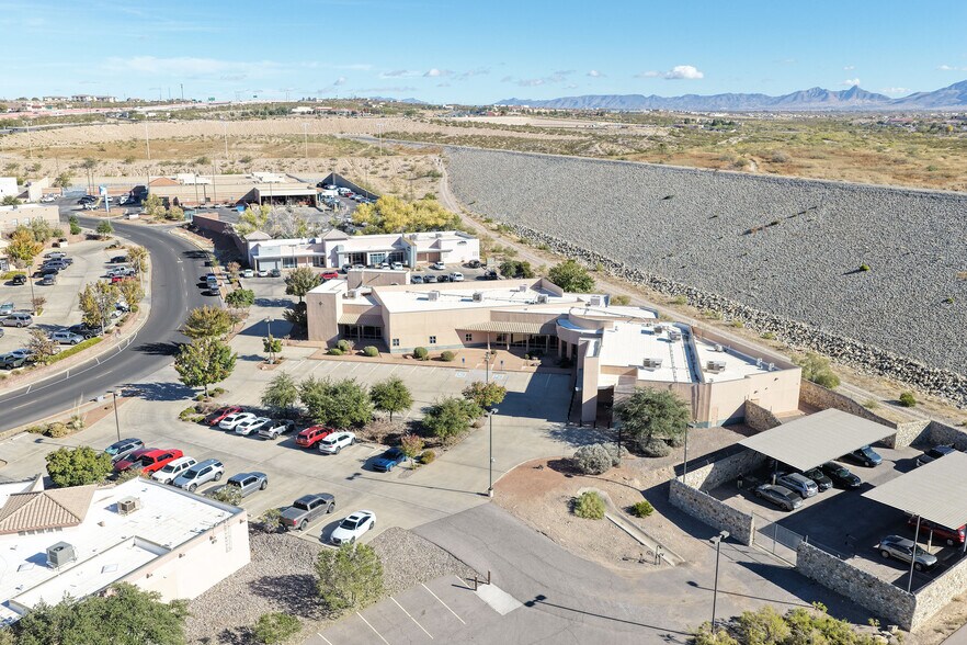 More Photos Of 1140 Commerce Dr, Las Cruces Office For Lease