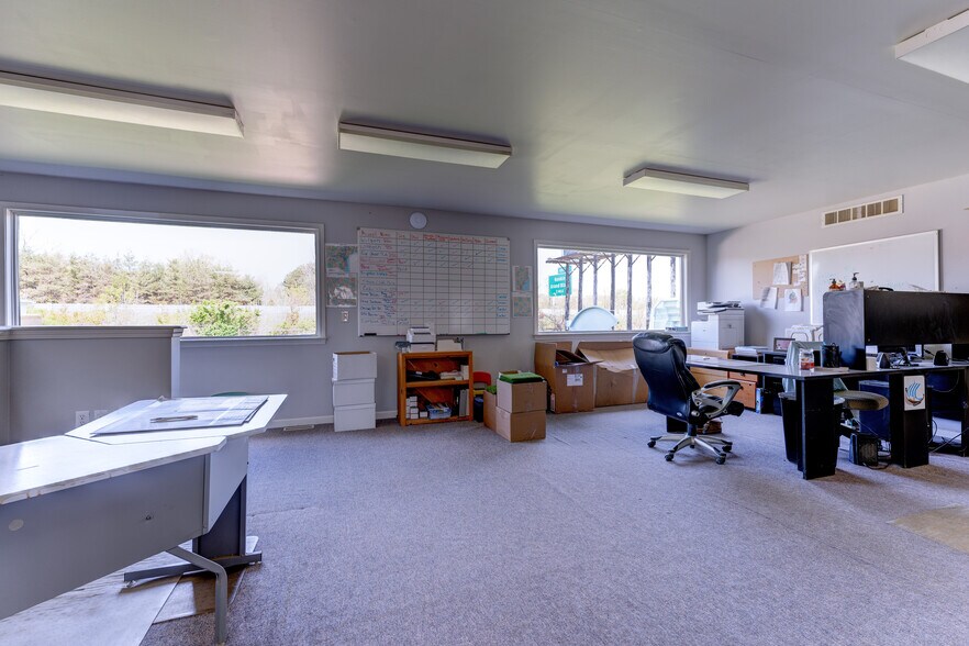 More Photos Of 3090 W Cook Rd, Grand Blanc Showroom For Sale