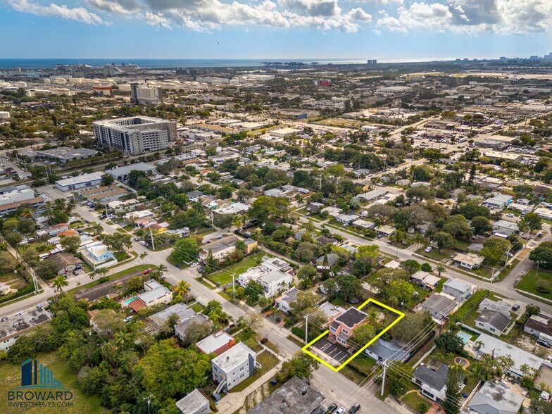 More Photos Of 330 SW 20th St, Fort Lauderdale Multifamily For Sale
