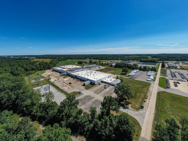 More Photos Of 51650 County Road 133, Bristol Manufacturing For Sale