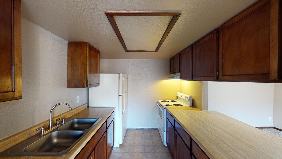 More Photos Of 1325 Fillmore Ave, Alamogordo Apartments For Sale