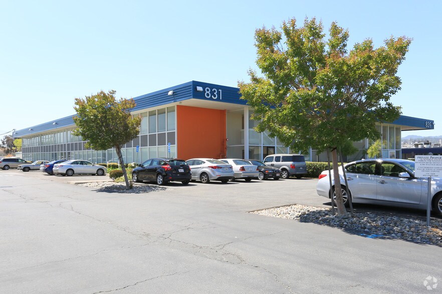 More Photos Of 831-839 Mitten Rd, Burlingame Office For Lease