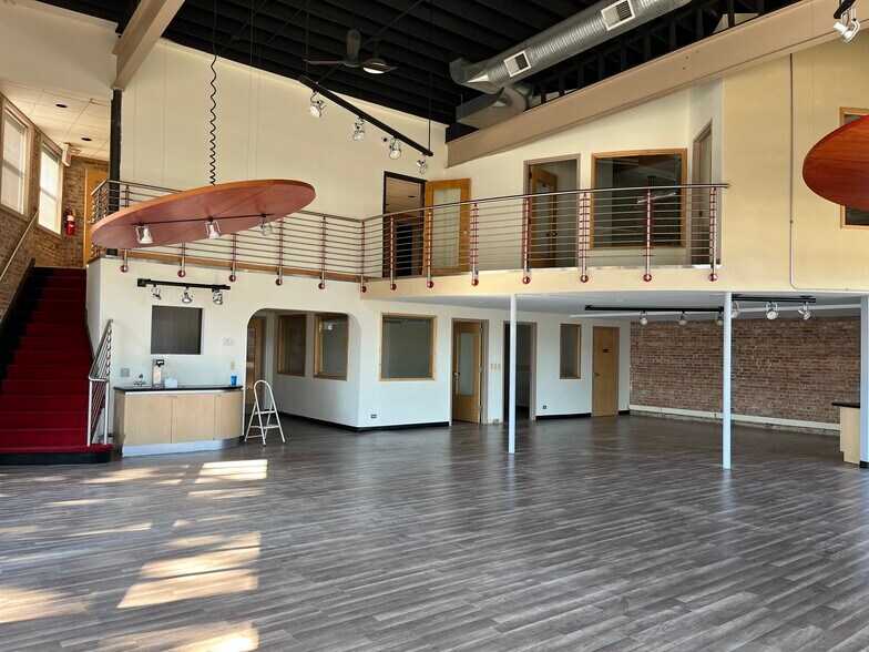 More Photos Of 6613-6621 Ogden Ave, Berwyn Storefront Retail Office For Sale