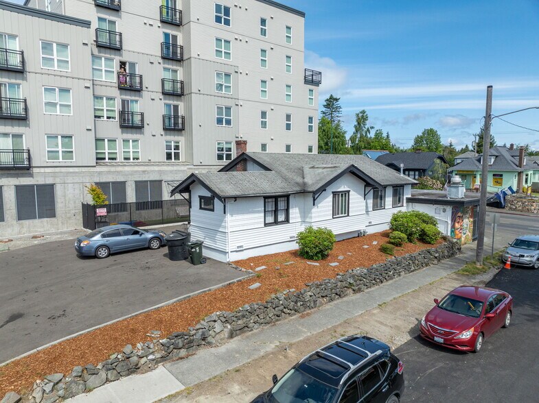 More Photos Of 3102-3104 6th Ave, Tacoma Storefront For Sale