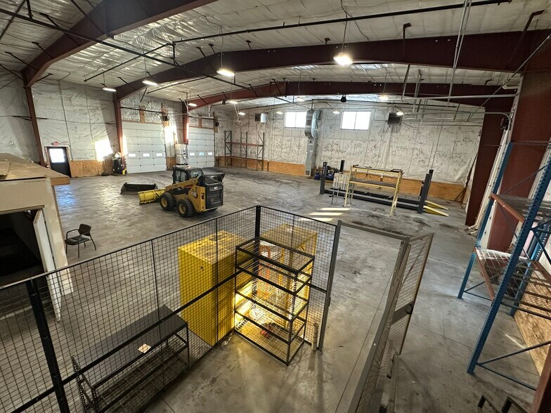 More Photos Of 10351 Naples St NE, Blaine Warehouse For Lease