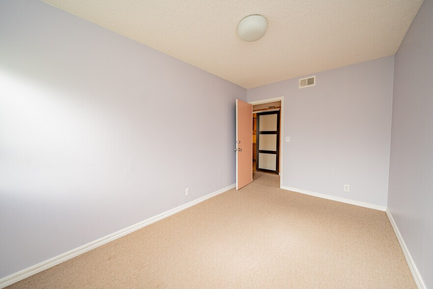 More Photos Of 2880 Sacramento St, Berkeley Office Residential For Lease