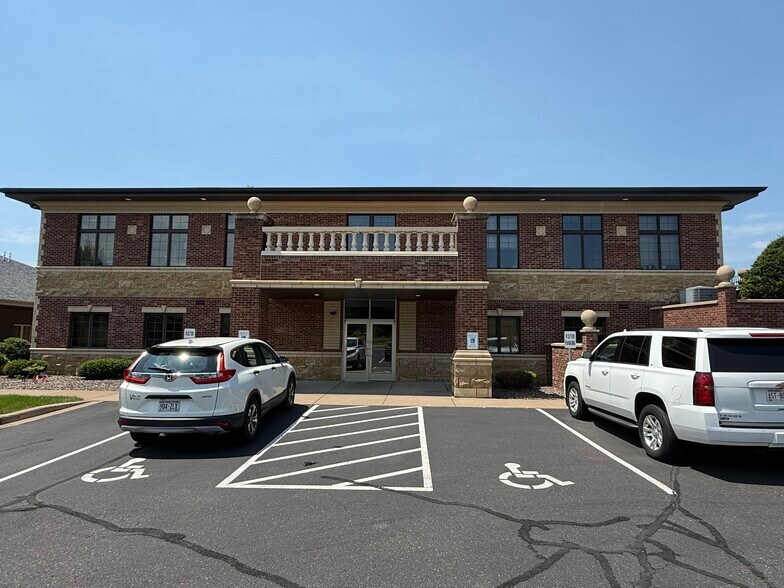 More Photos Of 4410 Golf Ter, Eau Claire Office For Sale