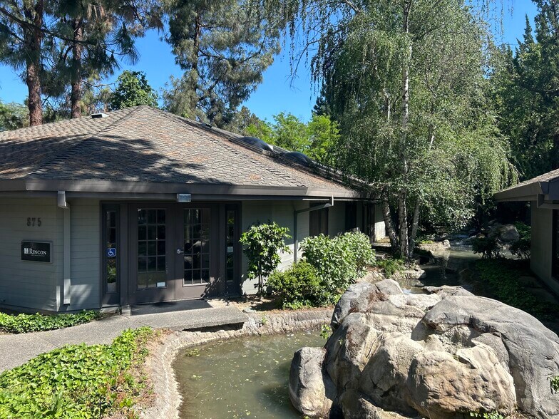 More Photos Of 885 University Ave, Sacramento Medical For Sale