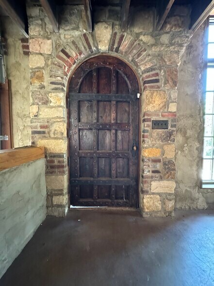 More Photos Of 2301 2nd Ave S, Birmingham Industrial For Sale