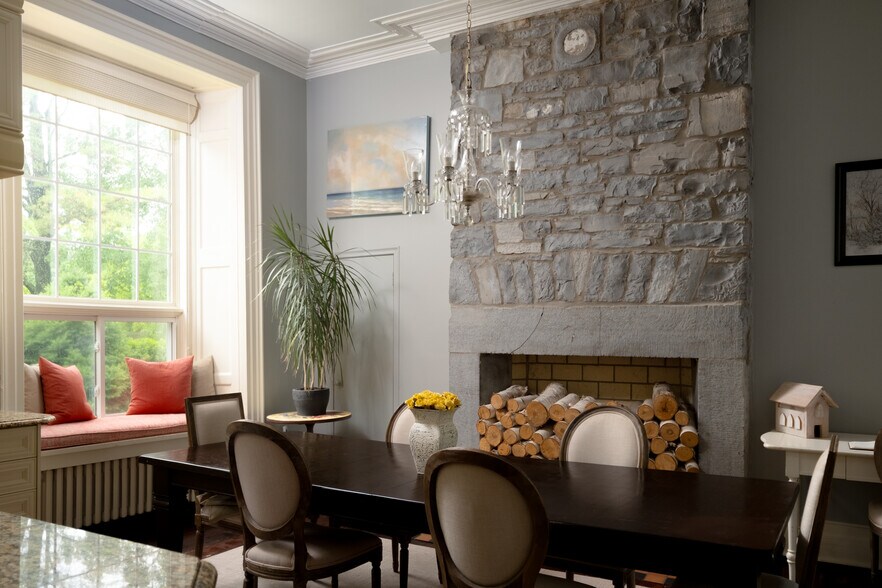 More Photos Of 8 Starr Pl, Kingston Hospitality For Sale