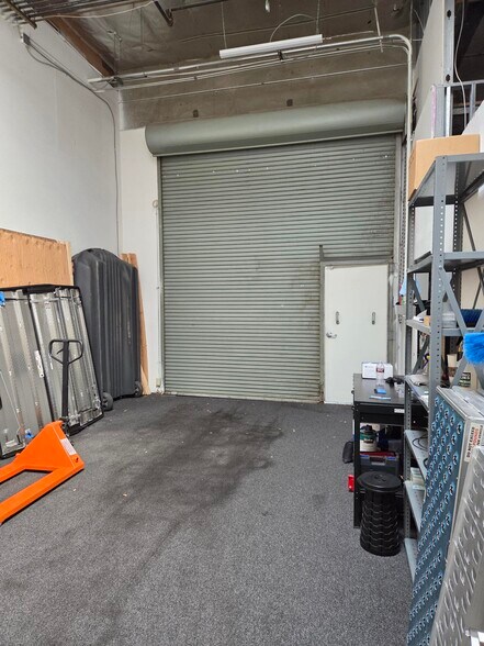 More Photos Of 21021 Soledad Canyon Rd, Canyon Country Storefront For Lease