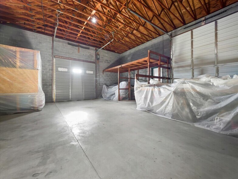 More Photos Of 128 W 3rd St, Waynesboro Freestanding For Sale