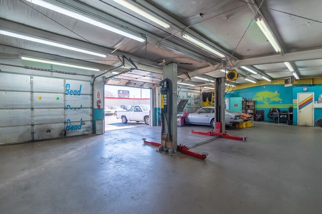 More Photos Of 6247 E 15th St, Tulsa Auto Repair For Sale
