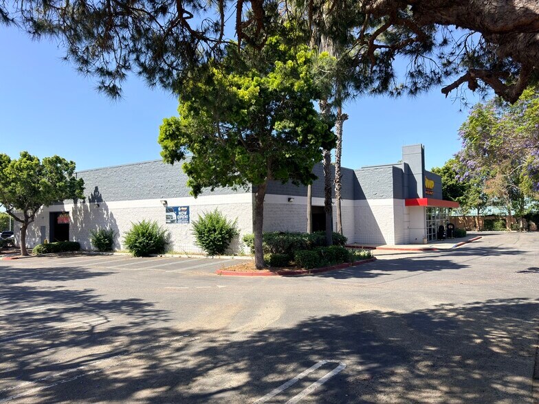 More Photos Of 3310 Telegraph Rd, Ventura Auto Repair For Lease