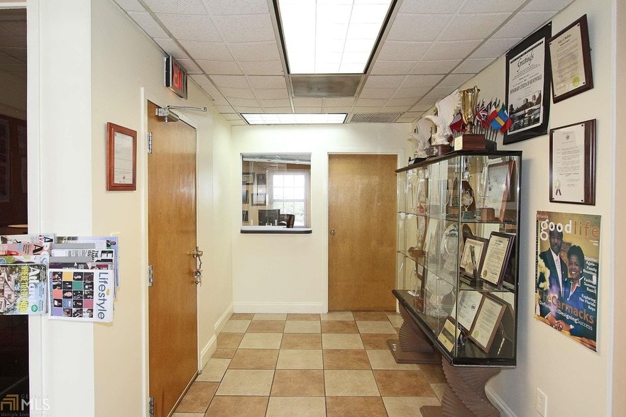 More Photos Of 2760 Pleasantwood Dr, Decatur Religious Facility For Lease