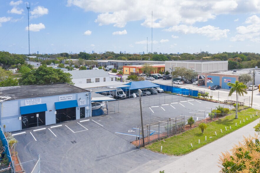 Primary Photo Of 2409 SW 59th Ter, West Park Auto Dealership For Sale