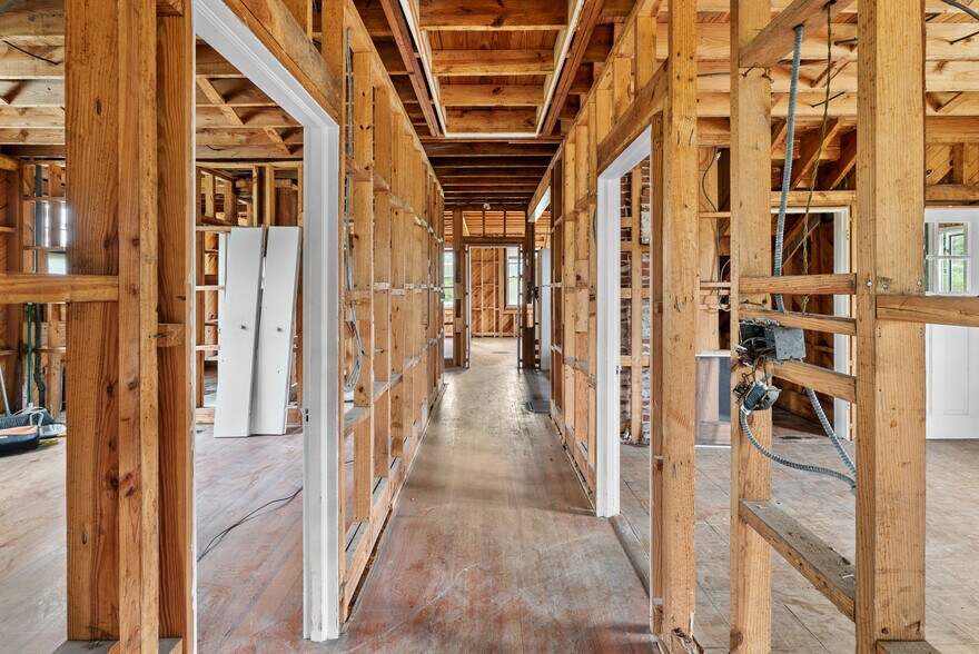 More Photos Of 11026 Ford Ave, Richmond Hill Specialty For Sale