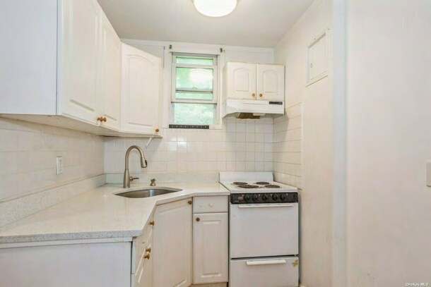 More Photos Of 2201 North Rd, Hampton Bays Apartments For Sale