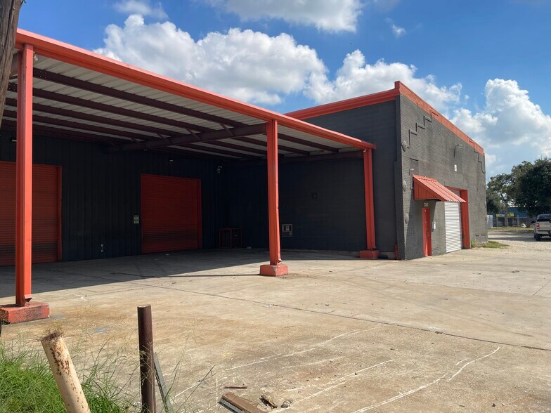 More Photos Of 7207 Navigation Blvd, Houston Flex For Sale