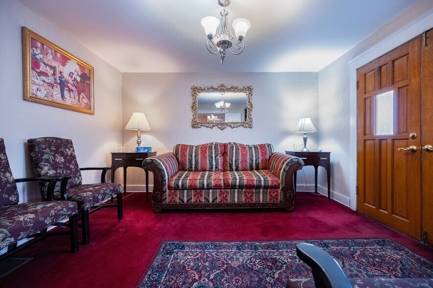 More Photos Of 1404 Jefferson St, Nashville Funeral Home For Sale