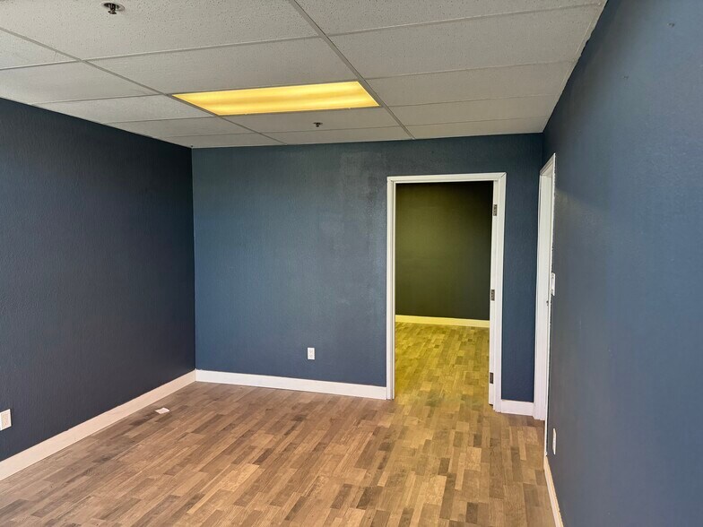 More Photos Of 1233-1267 Gator Way, Sparks Warehouse For Lease