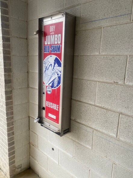 More Photos Of 1250 Douglas Rd, Oswego Carwash For Lease