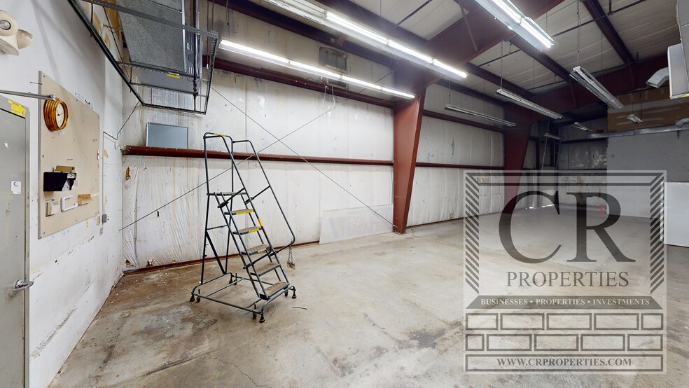 More Photos Of 2934 US Route 9W, New Windsor Township Auto Dealership For Sale