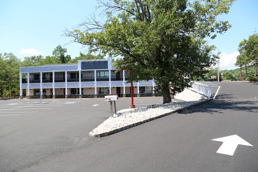 More Photos Of 353 Us Highway 22, Green Brook General Retail For Lease