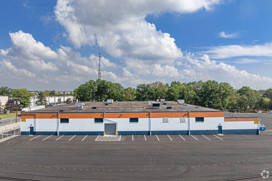 More Photos Of 14 Home News Row, New Brunswick Warehouse For Lease