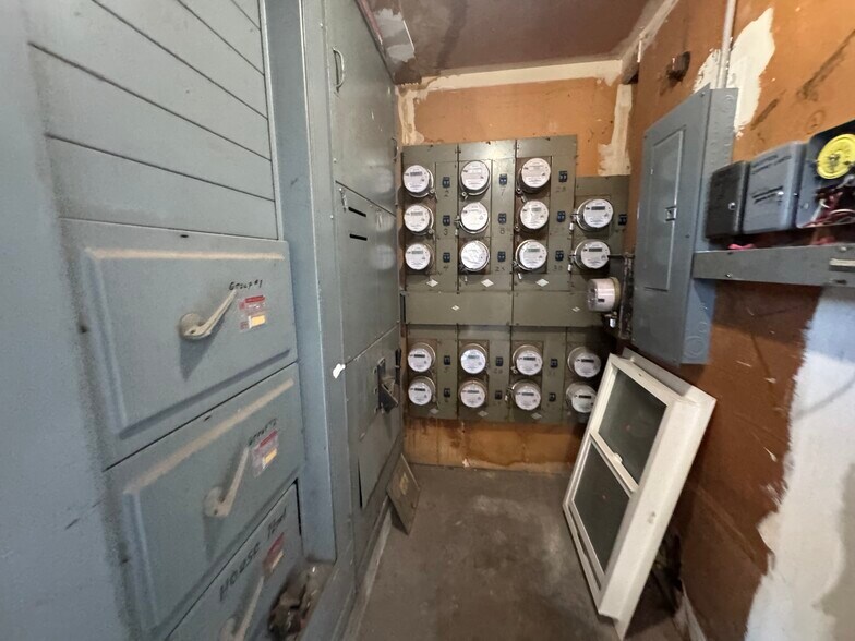 More Photos Of 150 E Orangeburg Ave, Modesto Apartments For Sale