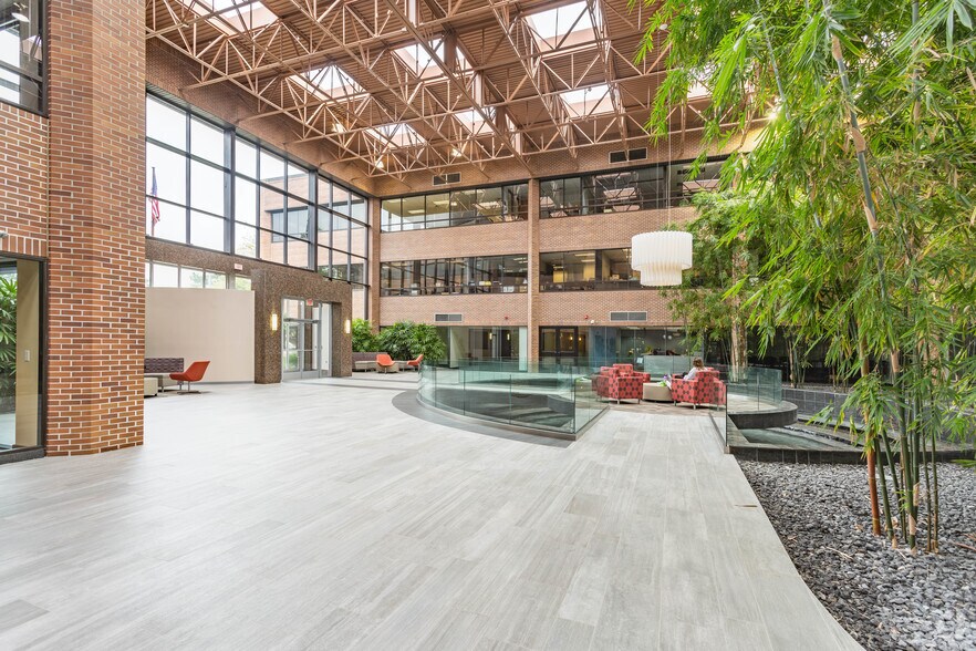 More Photos Of 33533 W 12 Mile Rd, Farmington Hills Office For Sale