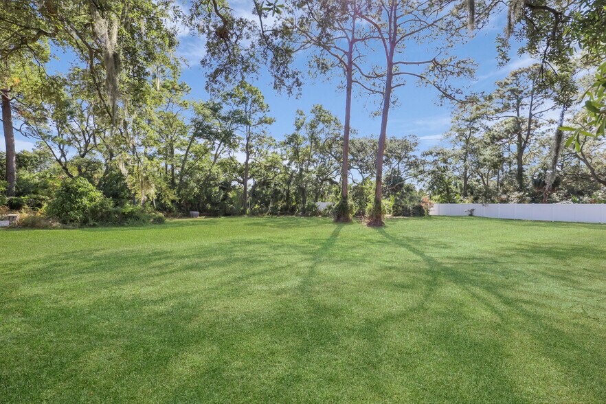 More Photos Of 106-108 Lewis Ave, Tybee Island Land For Sale