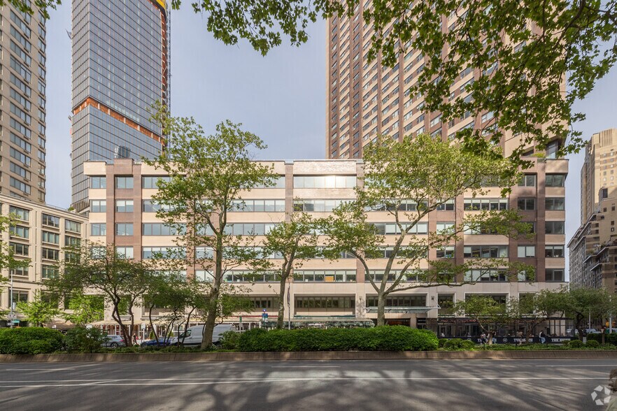 More Photos Of 1900 Broadway, New York Coworking Space