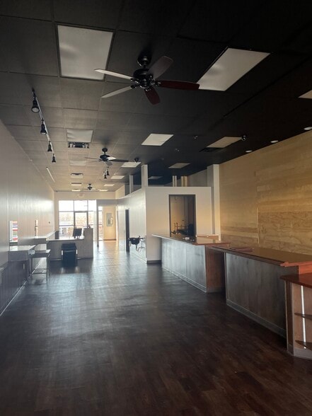 More Photos Of 100 Linden Square Dr, Bristol Unknown For Lease