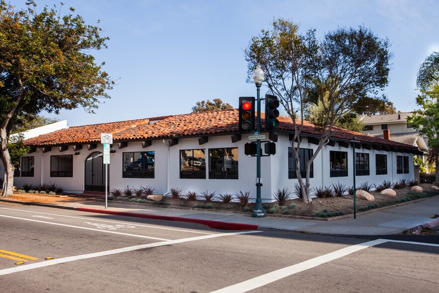 More Photos Of 300 E Santa Clara St, Ventura Medical For Lease