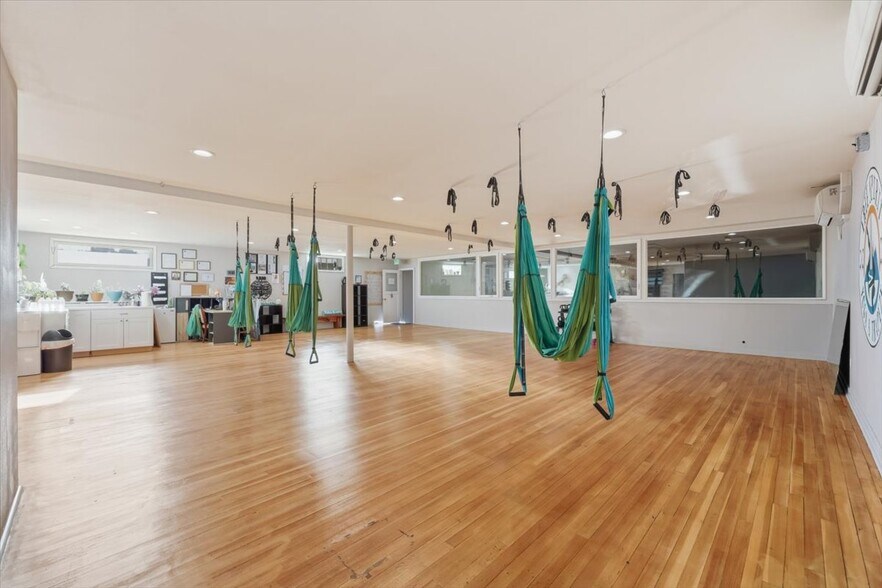 More Photos Of 1215 Meade Ave, Prosser Storefront For Sale